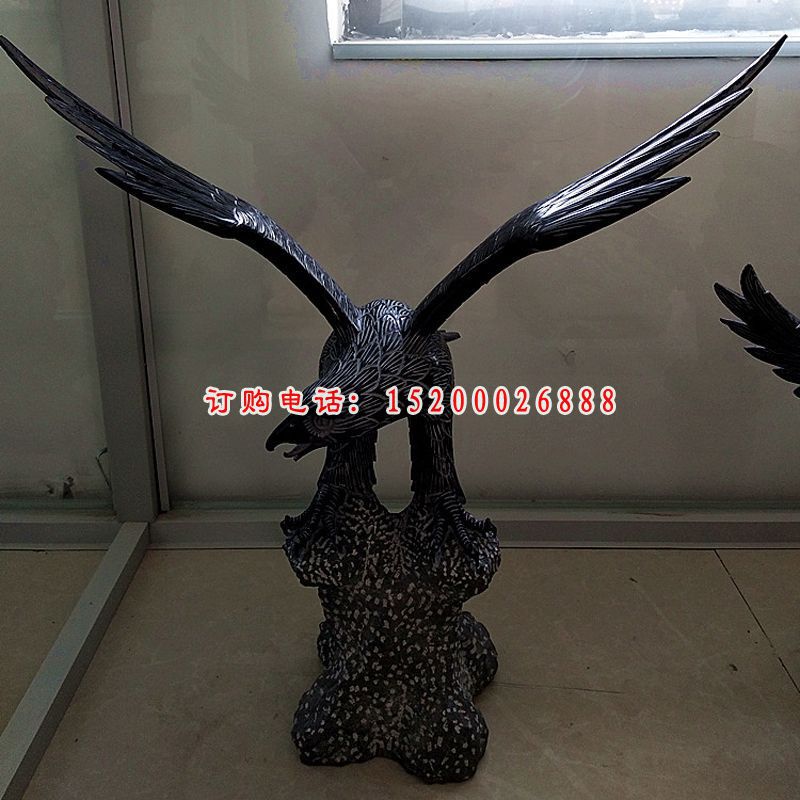 雄鹰展翅石雕，老鹰石雕