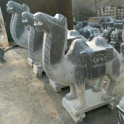 骆驼石雕，青石动物雕塑