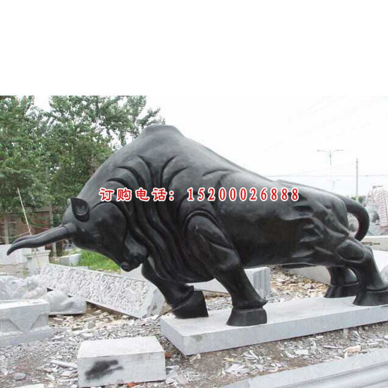 开荒拓荒牛石雕，公园动物雕塑