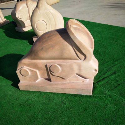 抽象十二生肖动物石雕