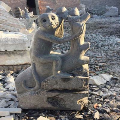 青石小猴子雕塑，动物石雕