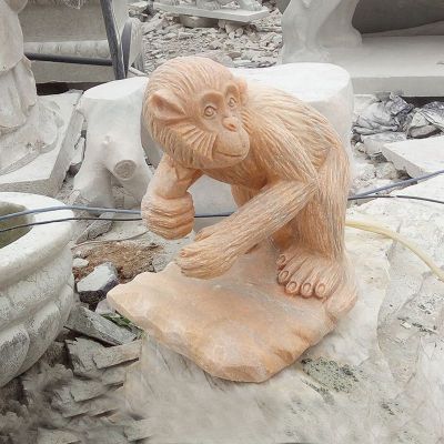 偷吃香蕉的小猴子石雕 晚霞红动物雕塑