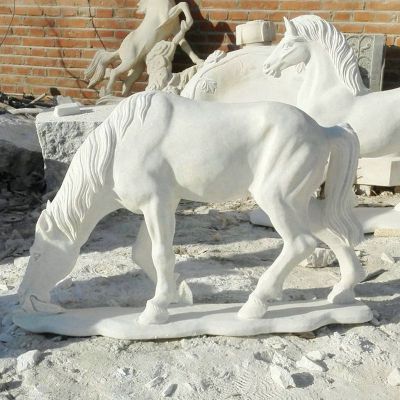 马吃草石雕，汉白玉马雕塑