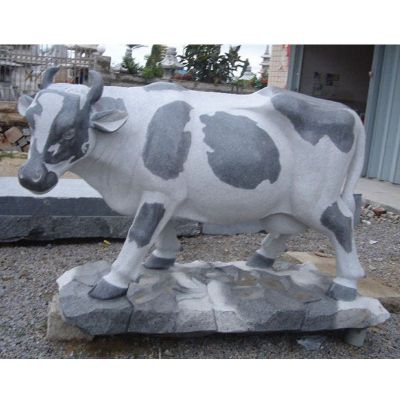 奶牛石雕公园动物石雕