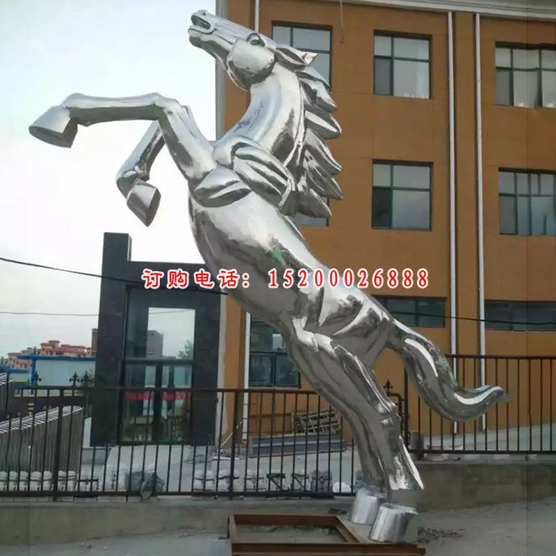 奔马雕塑，