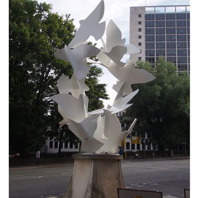 不锈钢飞鸽 企业景观雕塑