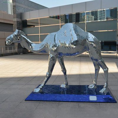 不锈钢骆驼雕塑