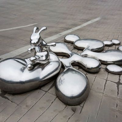 不锈钢抽象兔子