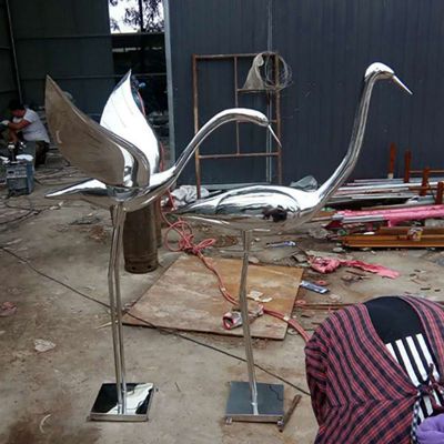 不锈钢抽象镜面丹顶鹤雕塑