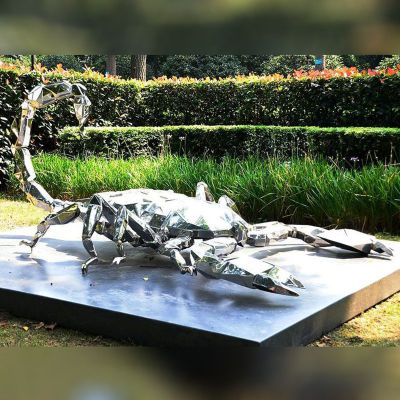 不锈钢蝎子动物雕塑