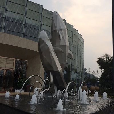 不锈钢大型几何海豚雕塑