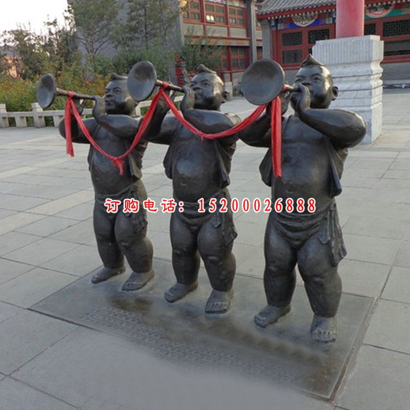 吹喇叭的人物铜雕，街边景观雕塑