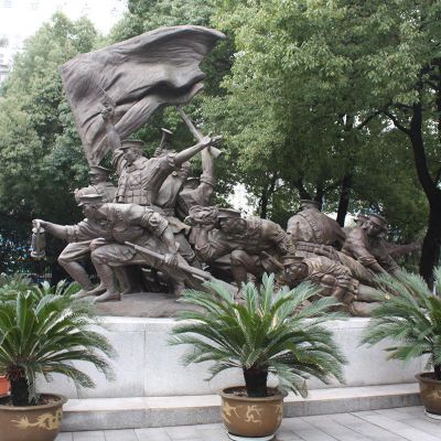 冲锋人物铜雕，革命战士铜雕