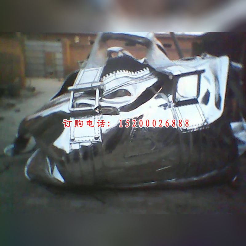 不锈钢手提包雕塑 (1)