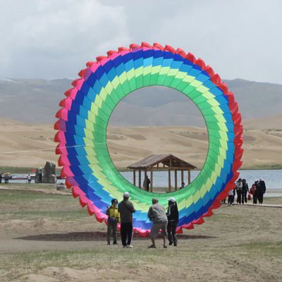 不锈钢彩色圆环雕塑  广场不锈钢雕塑