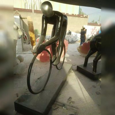 不锈钢运动雕塑  公园抽象人物雕塑