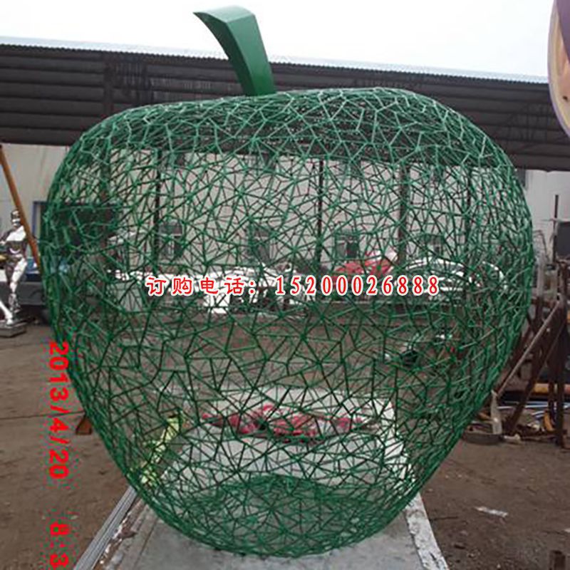 不锈钢网镂空苹果雕塑