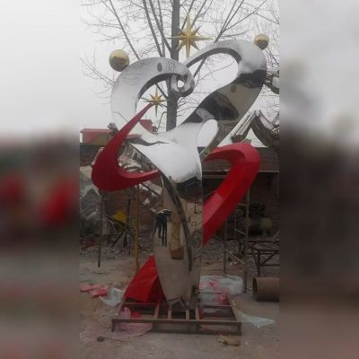 不锈钢勇敢前进雕塑 企业不锈钢雕塑
