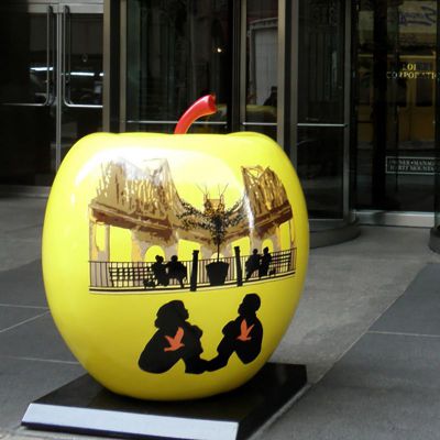 不锈钢苹果雕塑，彩绘苹果雕塑