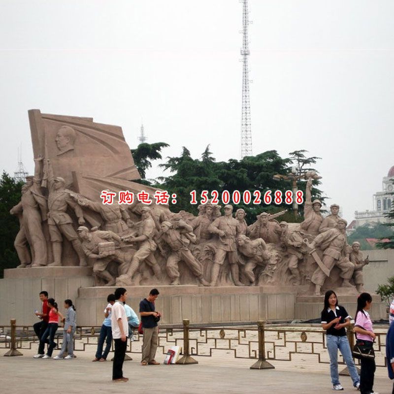 革命时期打仗雕塑，广场纪念石雕 (1)