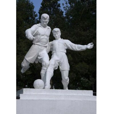 踢球石雕，广场踢球雕塑