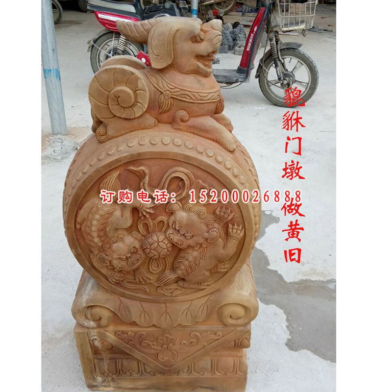 貔貅门墩石雕，晚霞红石门墩 (2)