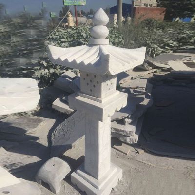 青石宫灯雕塑 公园石雕灯 