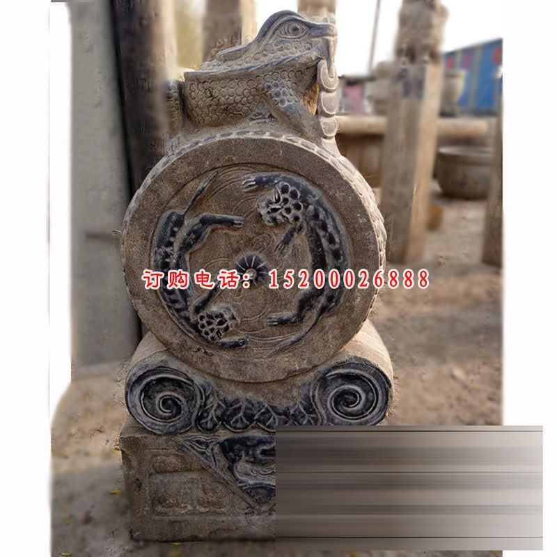 金蟾抱鼓石，青石门墩