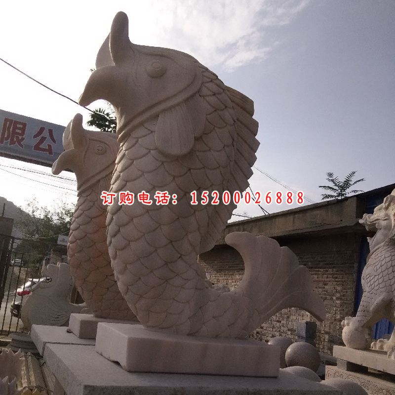 晚霞红喷水鱼，公园景观石雕
