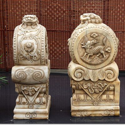 镇宅抱鼓石，招财石门墩