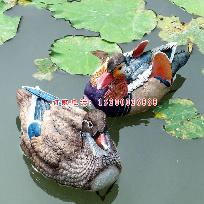 玻璃钢荷叶上鸳鸯   公园动物雕塑