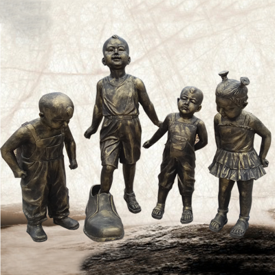 玻璃钢仿铜人物雕塑 穿大皮鞋的儿童雕塑