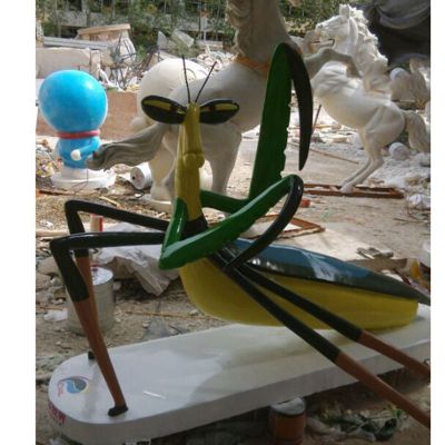 玻璃钢仿真螳螂雕塑，公园动物雕塑