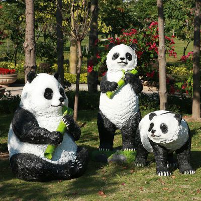玻璃钢草坪熊猫   公园卡通摆件 