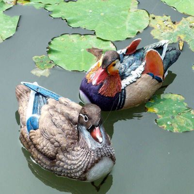 玻璃钢荷叶上鸳鸯   公园动物雕塑