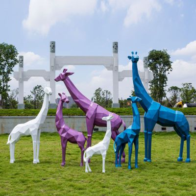 玻璃钢几何长颈鹿 公园抽象长颈鹿雕塑 
