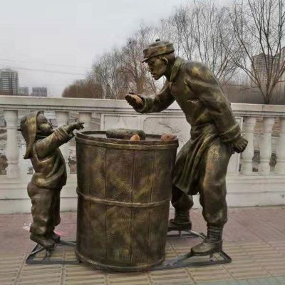 卖烤红薯雕塑，玻璃钢仿铜小品人物雕塑