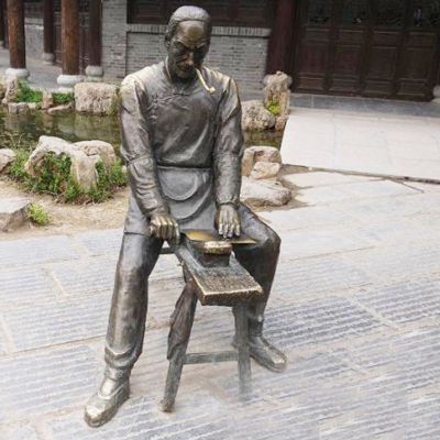 磨刀人物雕塑，玻璃钢仿铜人物雕塑