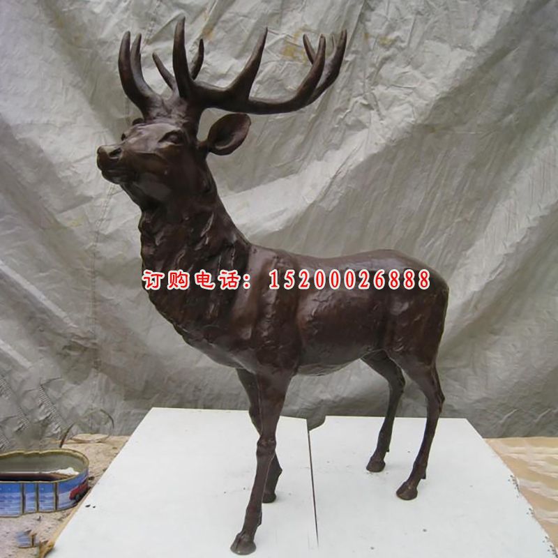 铜雕小鹿，公园动物雕塑