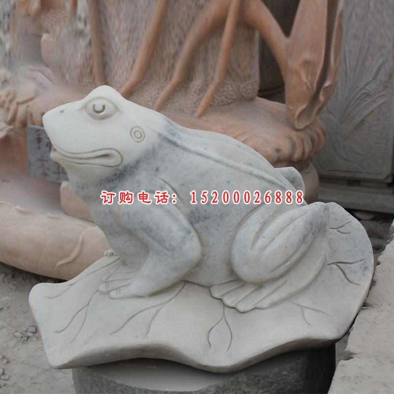 青蛙石雕，公园动物雕塑