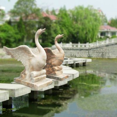 晚霞红喷水天鹅，公园景观石雕 (1)