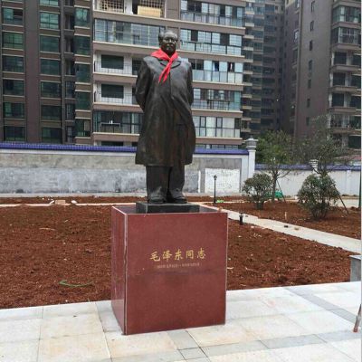 湘潭市消防支队--毛主席铜雕塑 (1)
