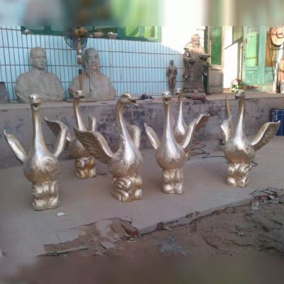 铸铜天鹅雕塑，公园动物铜雕
