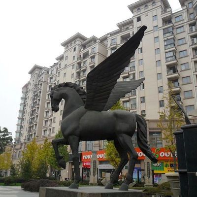 飞马铜雕，广场飞马雕塑