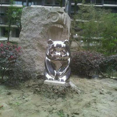 不锈钢熊猫雕塑 (2)