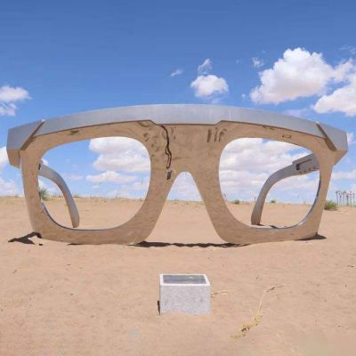 不锈钢眼镜雕塑 (1)