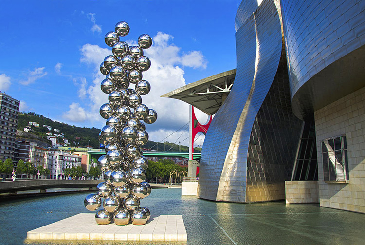 不锈钢抽象龙柱 广场景观雕塑