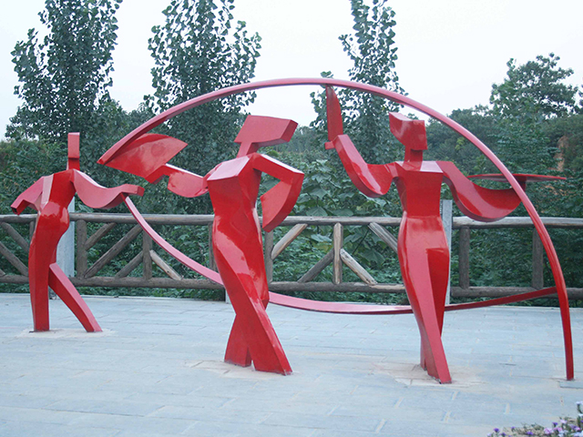 跳广场舞的抽象人物雕塑，不锈钢抽象人物雕塑_wps图片