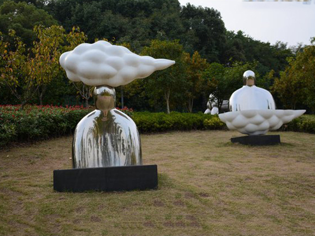 云端之上雕塑 不锈钢抽象人物雕塑 公园景观雕塑_wps图片
