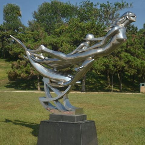 不锈钢飞行人物雕塑 